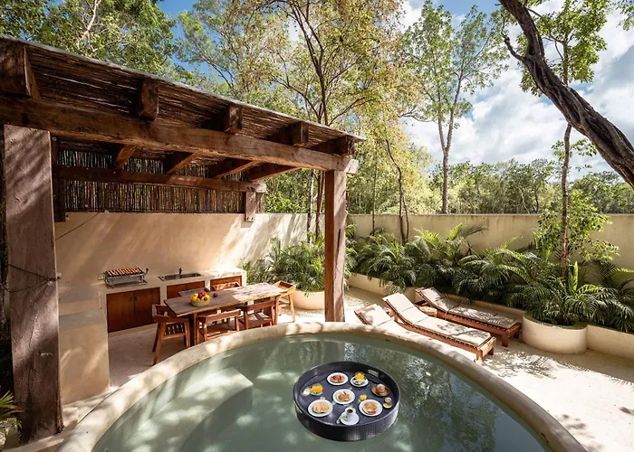 Сasa de vacaciones Luxe Ground-floor 3br Jungle Retreat With Plunge Pool