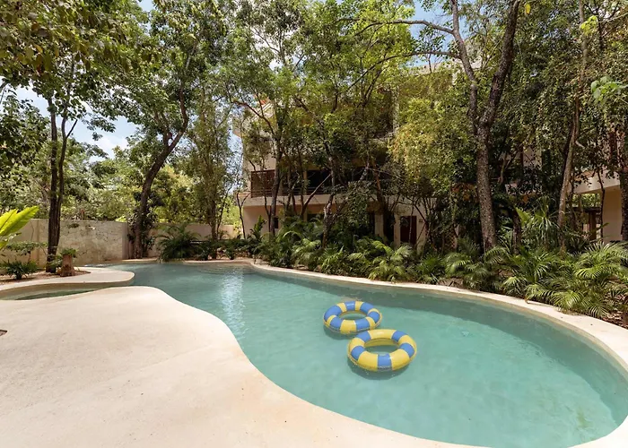 Сasa de vacaciones Luxe Ground-floor 3br Jungle Retreat With Plunge Pool